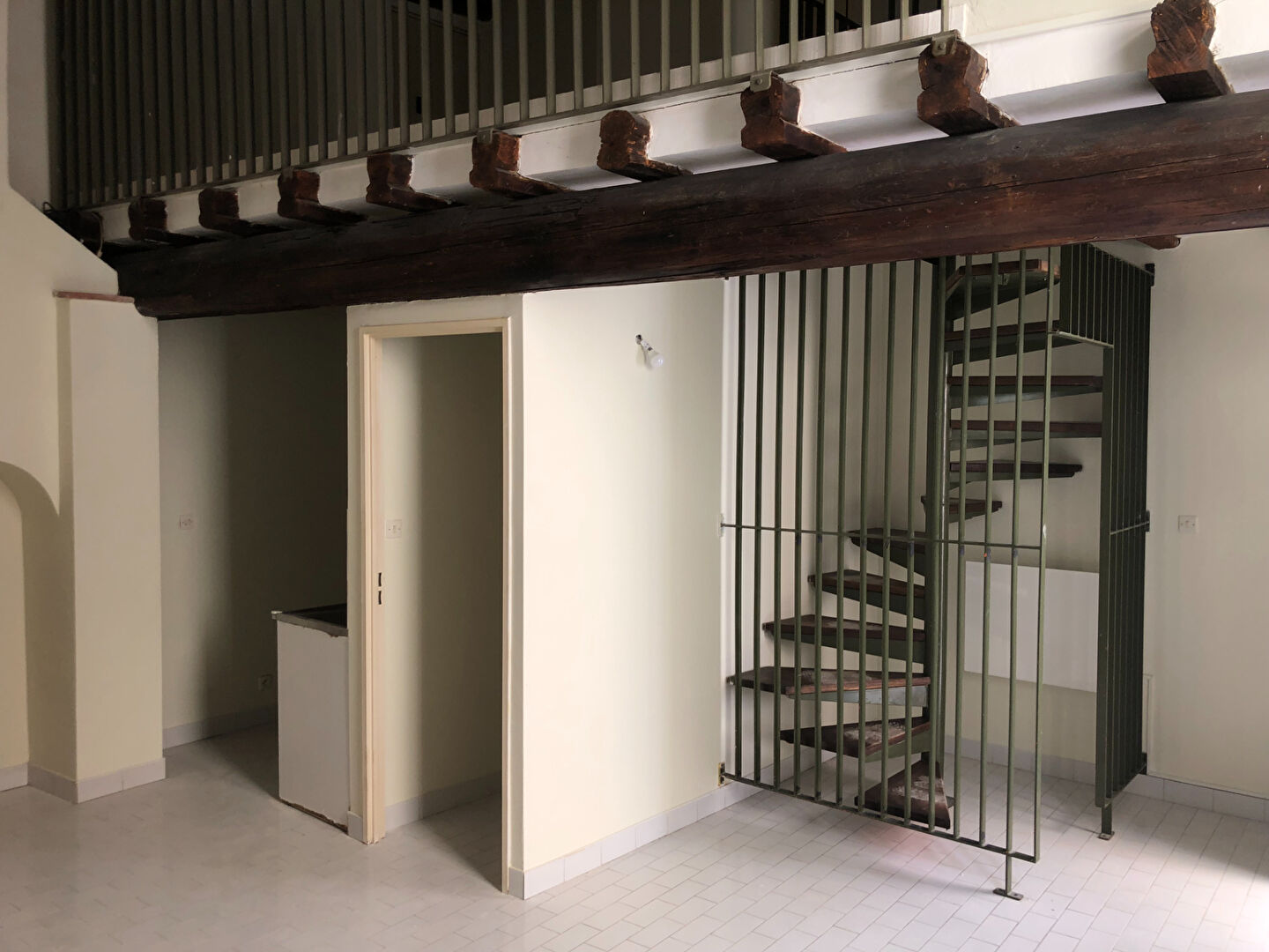 Appartement 2 pièces 60 m² · à Saint-Chamas · 60 m² · 715 €/mois