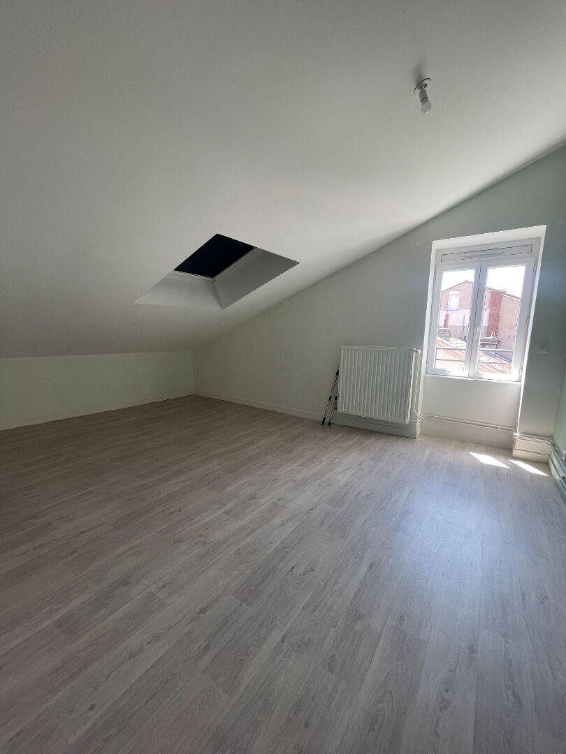 Appartement 3 pièces 65 m² · à Roche la Moliere · 64,6 m² · 484 €/mois