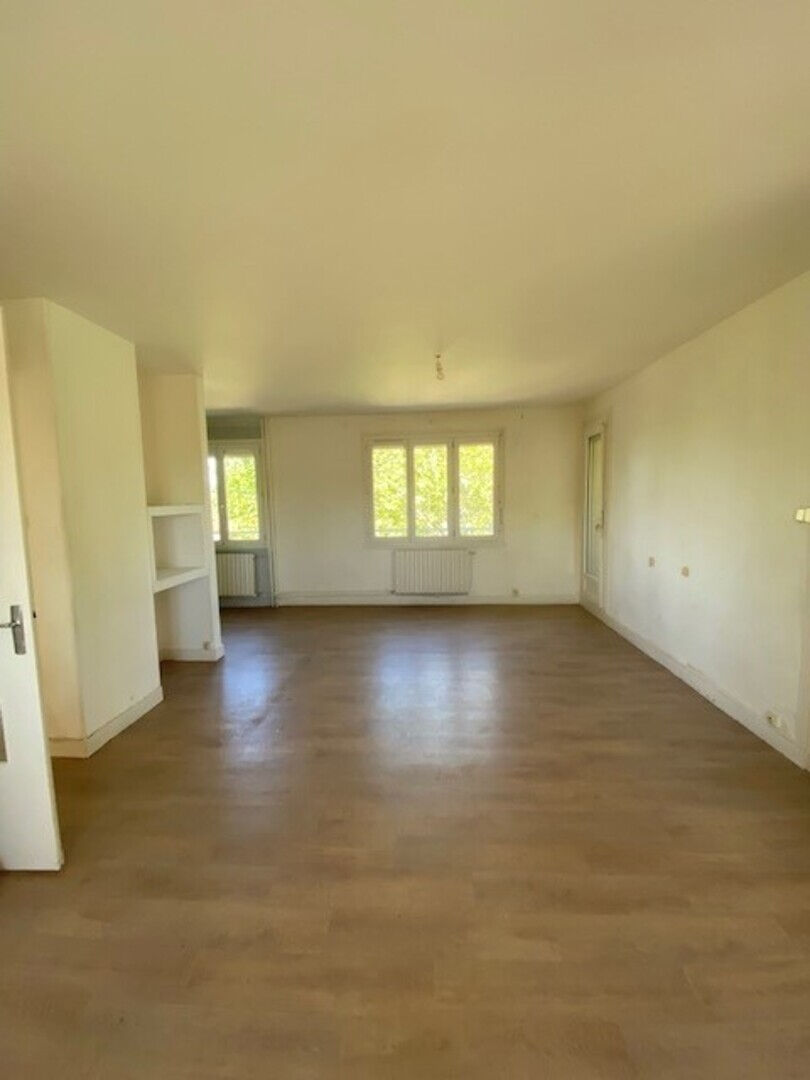 Appartement 4 pièces 73 m² · à Roanne · 73 m² · 472 €/mois