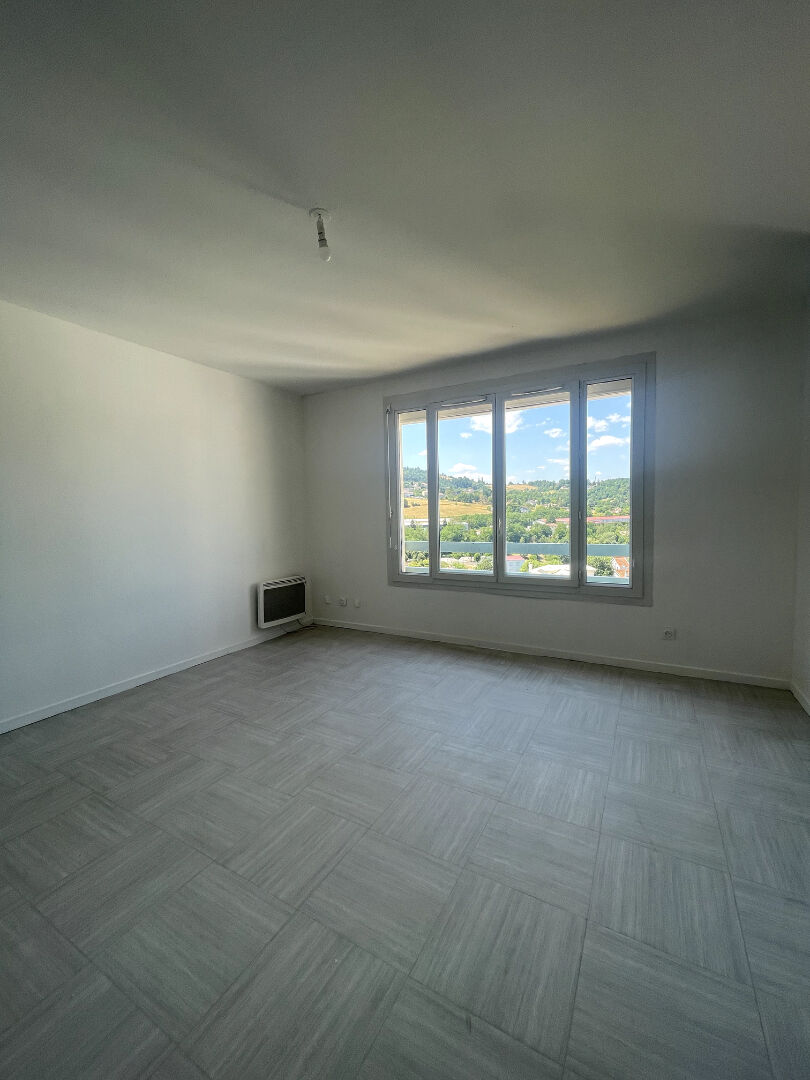 Appartement 3 pièces 73 m² · à Unieux · 73 m² · 500 €/mois