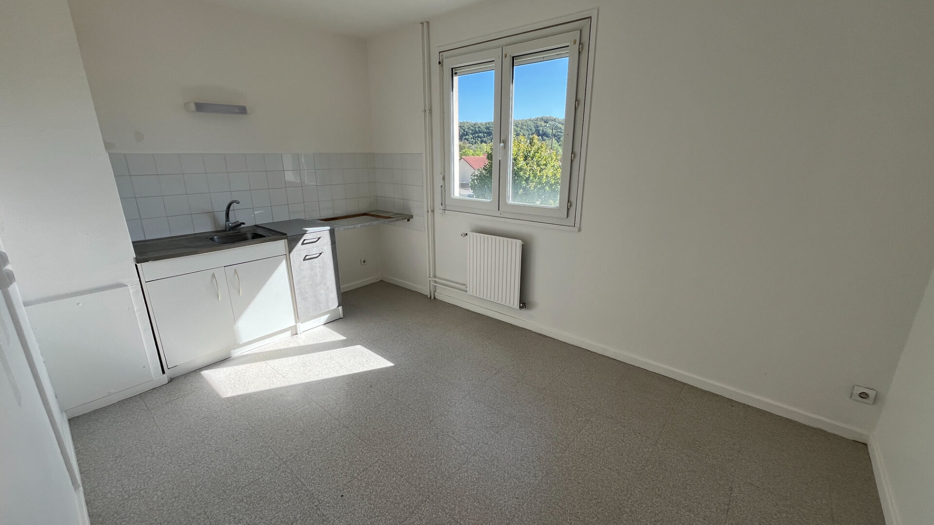 Appartement 4 pièces 86 m² · à Artemare · 86 m² · 804 €/mois